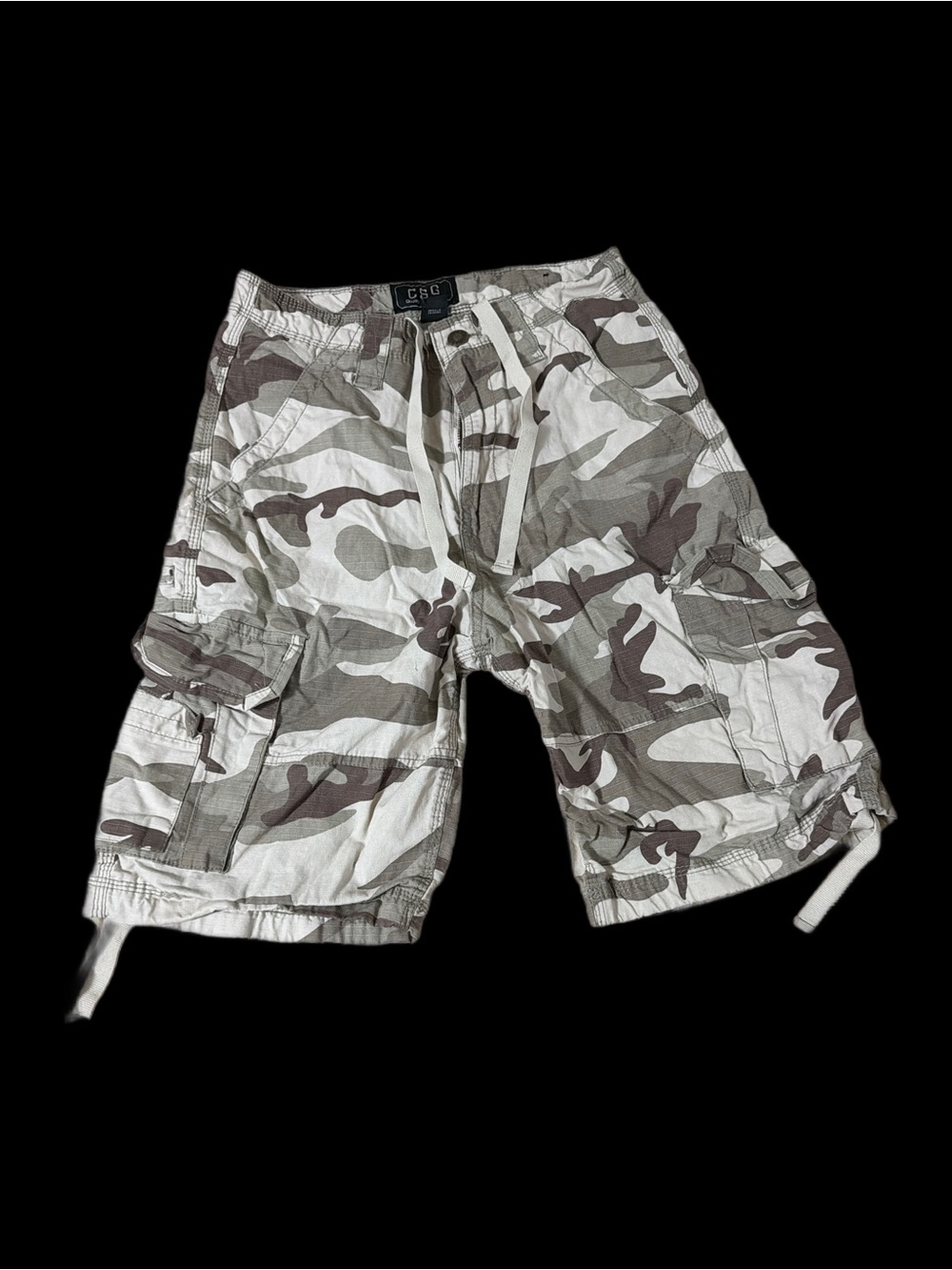 Champs (CSG) White and Gray 
Desert Camo Cargo Shorts waist 30
